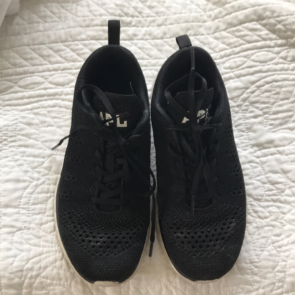 APL shoes